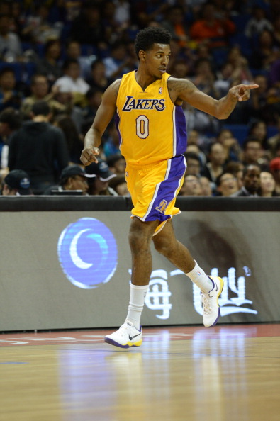 看起来很忙 看起来很忙